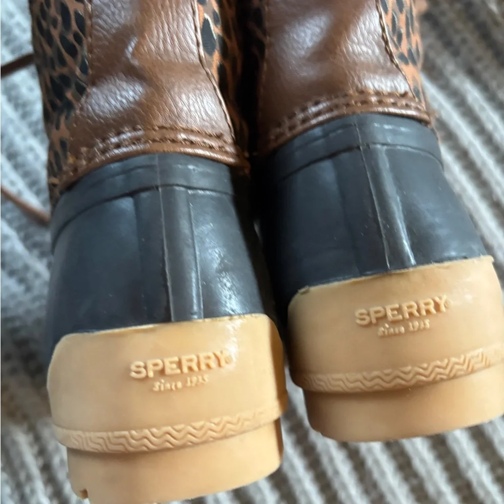 Sperry chic leopard